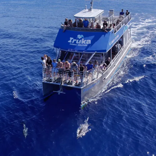 a small boat in a body of water